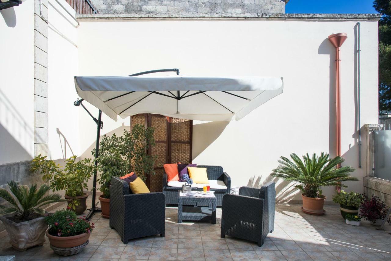 Le Tre Rose Di Gio Hotel Casamassella Luaran gambar
