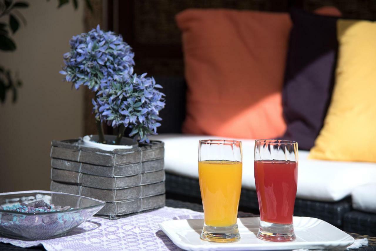 Le Tre Rose Di Gio Hotel Casamassella Luaran gambar